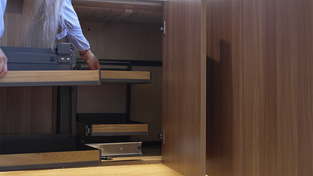 Corner pull-out kitchen cabinet systems
