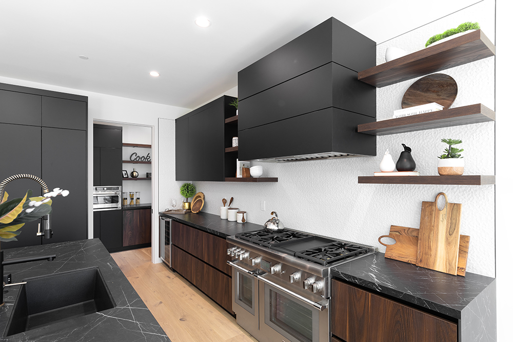 Ronbow black and white kitchen