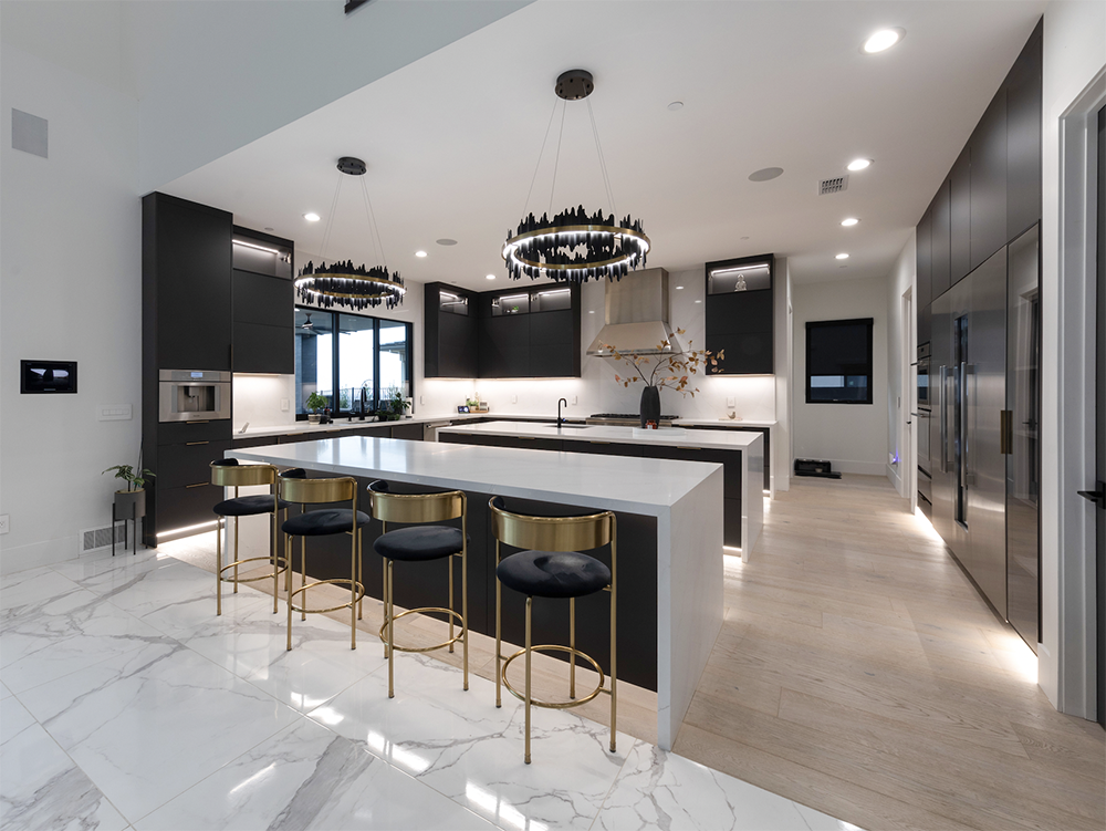 Ronbow luxury black and white kitchen