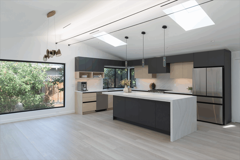 Ronbow black and white kitchen