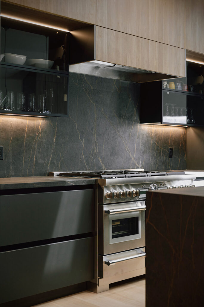 Ronbow Cupertino Kitchen in Phantom SM and Terra Cotta cabinet door finishes